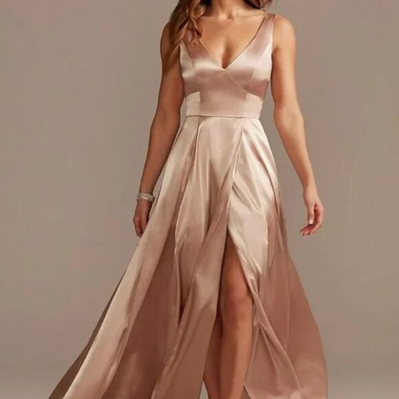 GALINA SIGNATURE charmeuse tankv-neck dress with slit Size 0 NWT - Picture 2 of 5